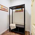 Authentic Old Heritage, 2br, Grand Ceilings *