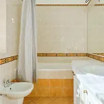 Authentic Old Heritage, 2br, Grand Ceilings Riga