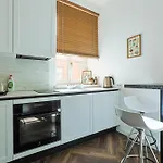 Authentic Old Heritage, 2br, Grand Ceilings Apartment Riga
