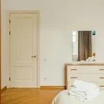 Authentic Old Heritage, 2br, Grand Ceilings Riga