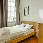 Authentic Old Heritage, 2br, Grand Ceilings