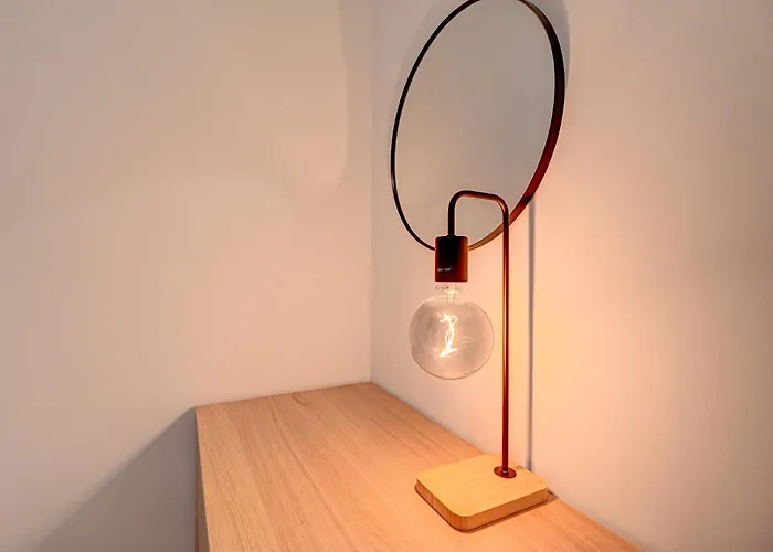 Authentic Old Heritage, 2br, Grand Ceilings *