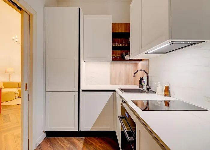 Authentic Old Heritage, 2br, Grand Ceilings 아파트 리가