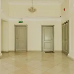 Authentic Old Heritage, 2br, Grand Ceilings Апартаменти