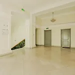 Апартаменти Authentic Old Heritage, 2br, Grand Ceilings