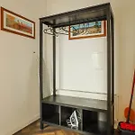 Апартаменти Authentic Old Heritage, 2br, Grand Ceilings