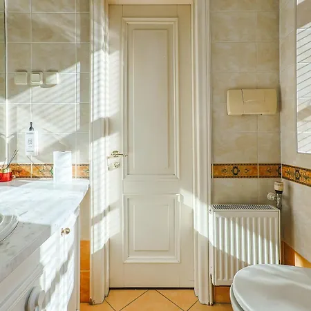 Authentic Old Heritage, 2br, Grand Ceilings Διαμέρισμα Ρίγα