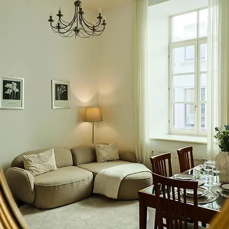 Authentic Old Heritage, 2br, Grand Ceilings Διαμέρισμα Ρίγα